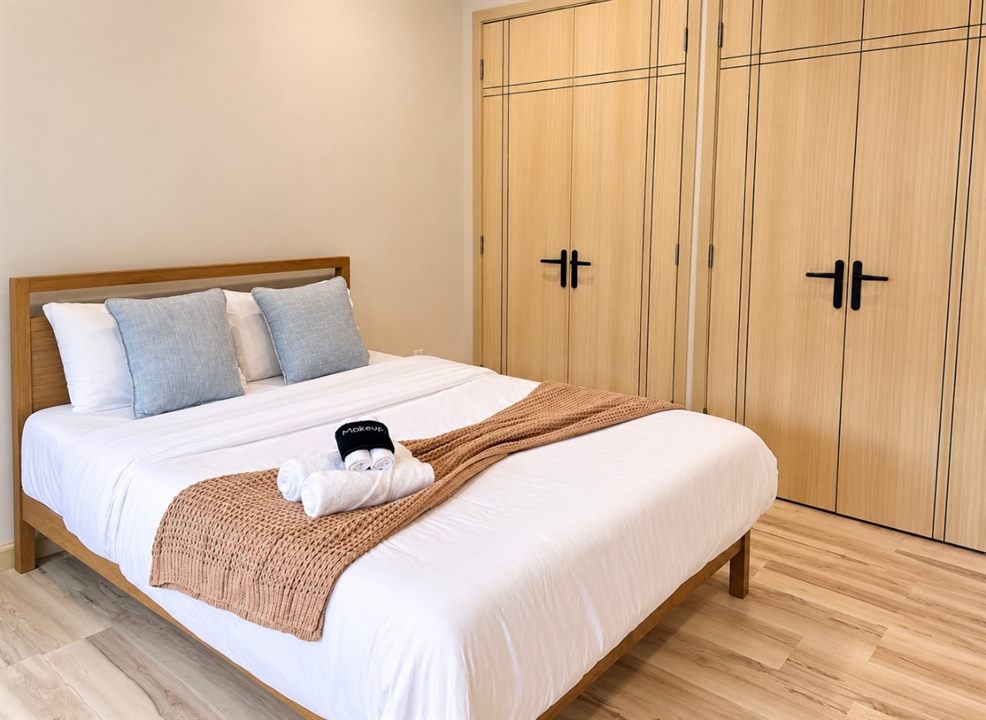 A bedroom in oak, The Guest House