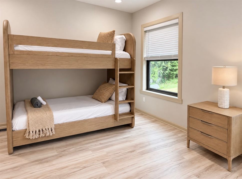 The bunk room, The Guest House