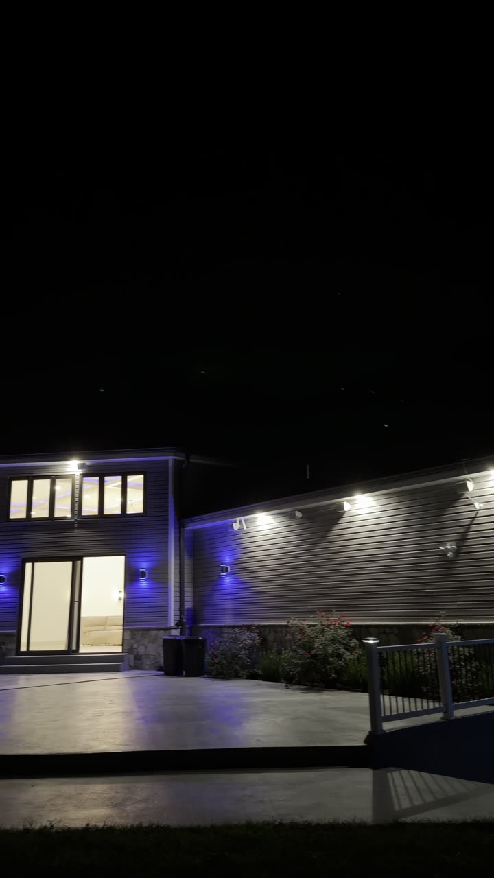 The house at night